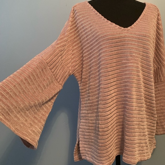 Sweater - Picture 3 of 4